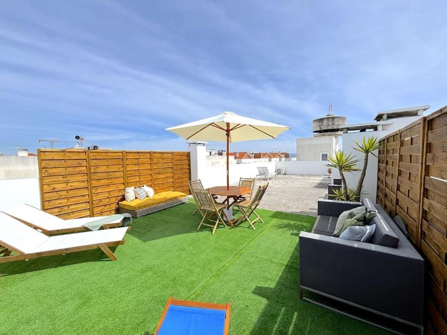 Apartamento Nazaré Ocean Flat - Private Rooftop Terrace BBQ Exterior foto