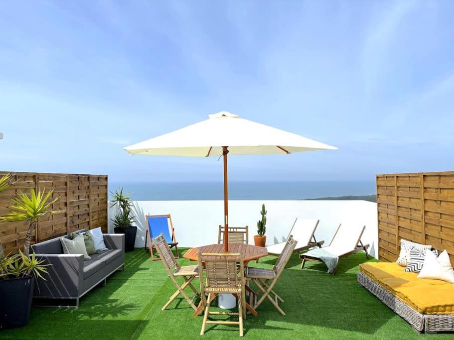 Apartamento Nazaré Ocean Flat - Private Rooftop Terrace BBQ Exterior foto